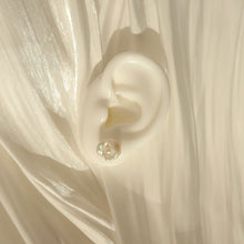 Load image into Gallery viewer, Clara Keshi Pearl Earrings
