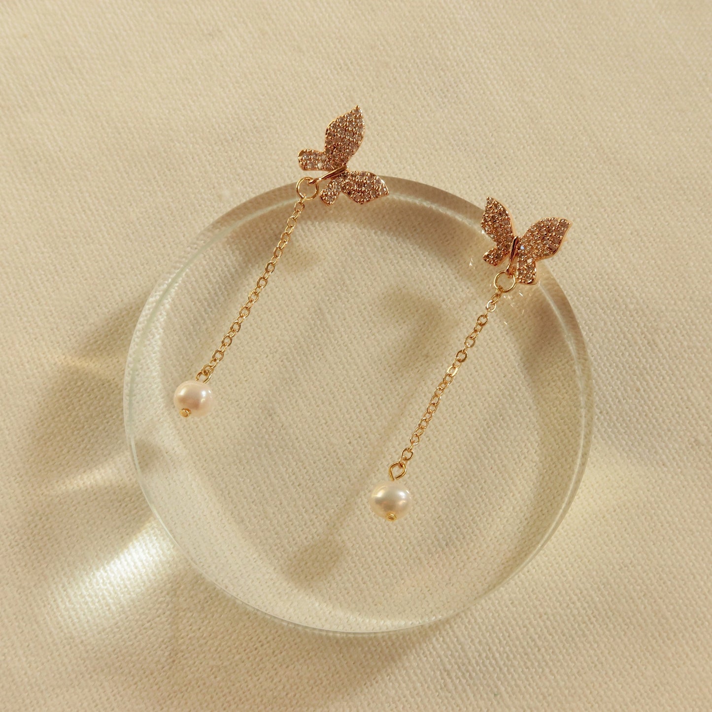 Butterfly and Pearl Dangle Earring