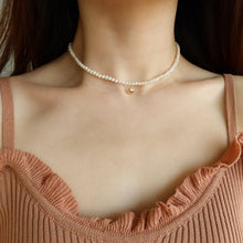 Load image into Gallery viewer, Hearty Grace Pearl Chokers
