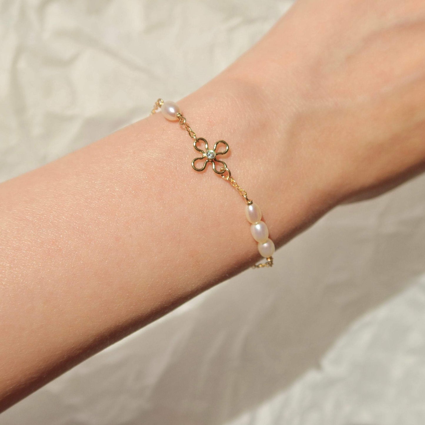 Clover and Pearl Bracelet