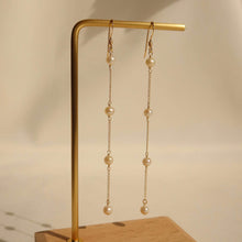 Load image into Gallery viewer, Pearl long drop earring 
