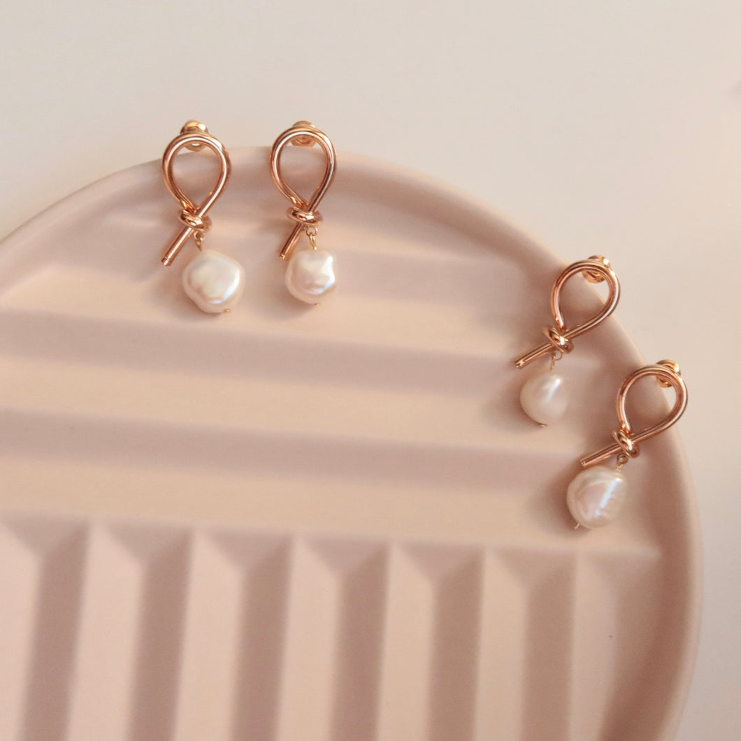 Noelle Pearl Earrings