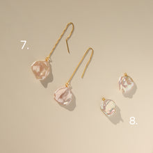 Load image into Gallery viewer, Pétale Pearl Earrings
